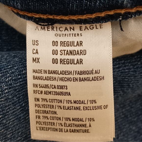 American Eagle Highest Rise Mom Jean Womens Size 00 Blue Distressed Ripped - Picture 10 of 16